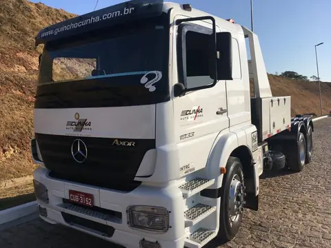 Guincho pesado Mercedes-Benz Axor da CAS Guincho em Jacareí